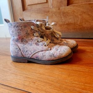 Cat and Hack girls boot size 12